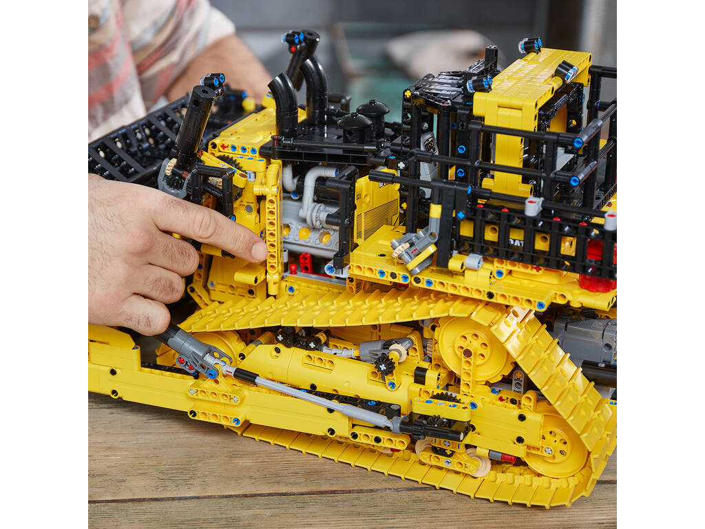 Lego Technic Buldócer Cat D11 Controlado por App 42131