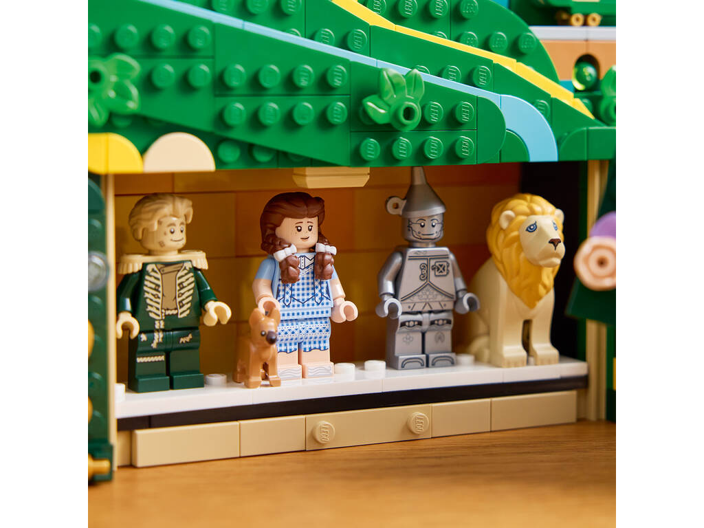 Lego Wicked Mural : Emerald City