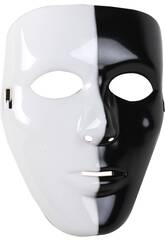 Weiße und schwarze Maske 18x23 cm.